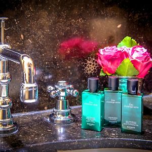 Canalside House - Luxury Guesthouse